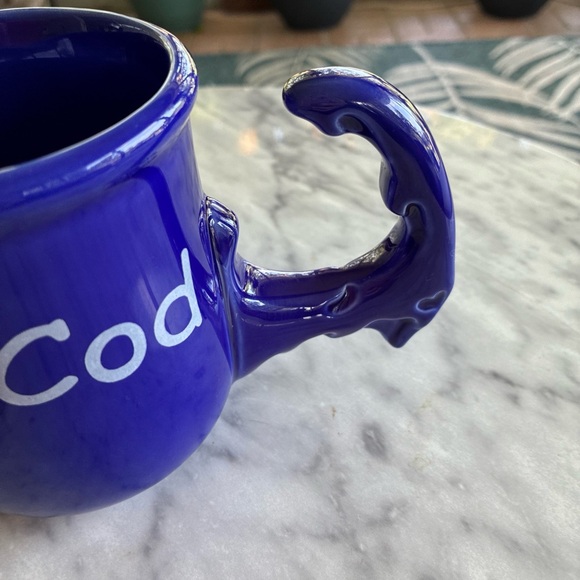 rare and unique Colbalt Mug with a Cape Cod shape handle. - Picture 2 of 8